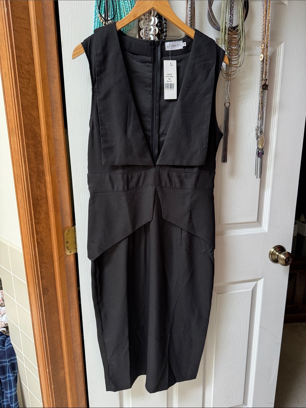 Lioness Black Sleeveless Deep V-Neck Midi Dress